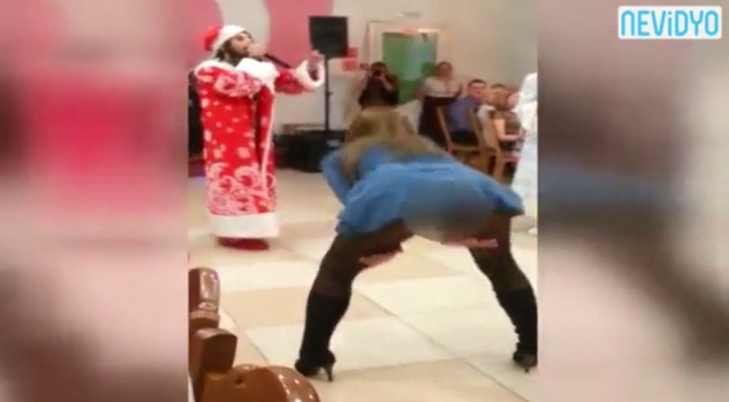 Sərxoş qızın Yeni il şənliyindəki rəqsi internetdə olay oldu