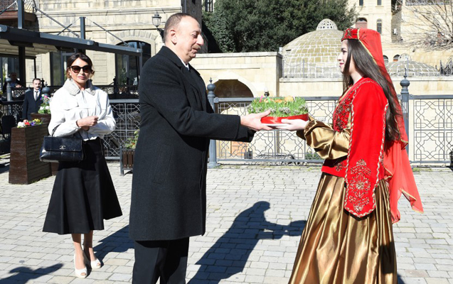 Prezidentlə xanımı bayram şənliyində iştirak edib