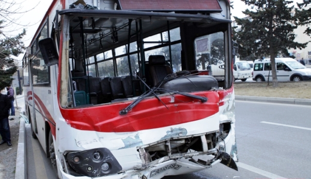 Bakıda avtobusu qəzası