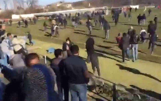 Azərbaycanda azarkeşlər meydana axışdı, dava düşdü