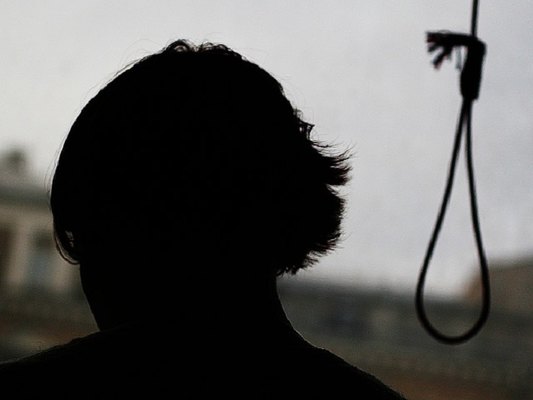 Bakıda müəmmalı məktəb: 5 şagirdi özünü asıb