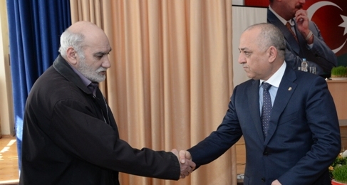 Novruz Bayramı ilə əlaqədar Nəsimi rayonunda imkansız ailələrə bayram payları təqdim olundu