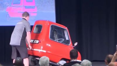 Ən kiçik avtomobil - 160 min dollara alıcı tapdı + VİDEO