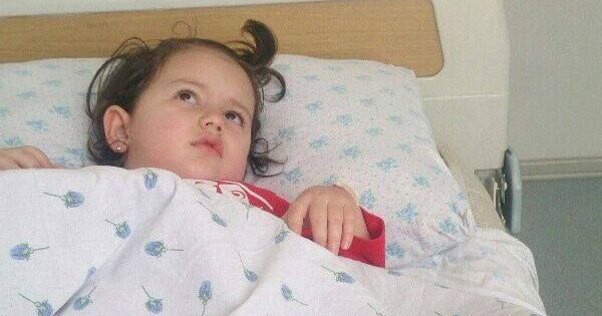 “Qərənfil” uşaq bağçasında döyülən uşaq kəllə-beyin travması alıb