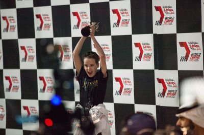 Yeniyetmə 250 min dollar qazandı