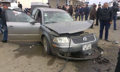 Lənkəranda iki avtomobil toqquşdu