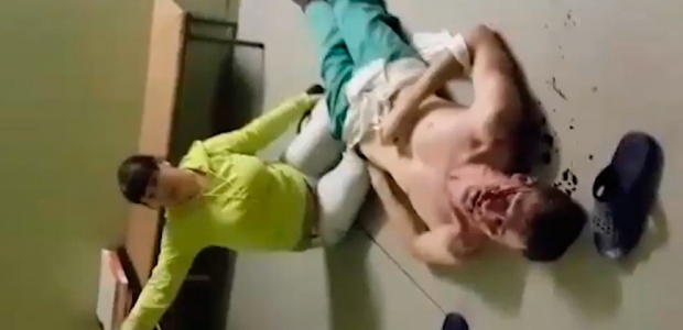 Həkimin vəhşicəsinə döyülməsinin görüntüləri yayılıb - VİDEO (18+)