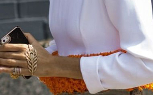 Bakıda qadının bahalı geyimi və qızılları oğurlandı