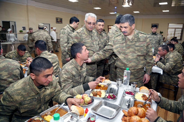 Zakir Həsənov cəbhə bölgəsində