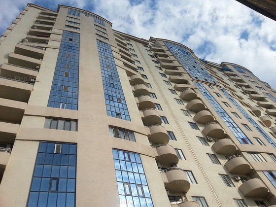 Bakıda binaların bloklarının işıqları söndürülür