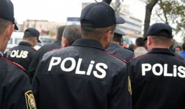 “Oazis”də polislərin poqonlarını qopartdılar