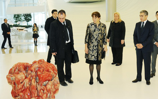 Baş nazirin xanımı Heydər Əliyev Mərkəzində