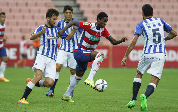 İntizamsızlığa görə qovulan futbolçu “Neftçi”də