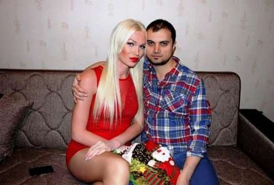 Azərbaycanlı transseksual əri tərəfindən döyüldü