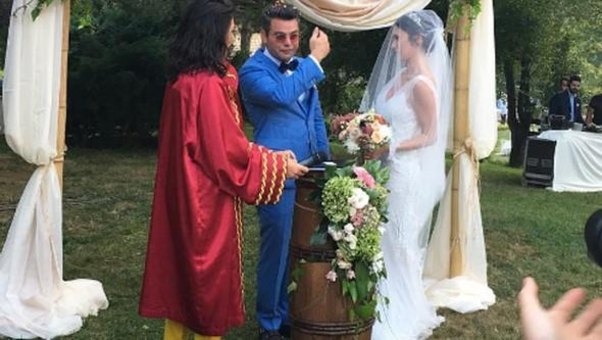 Onlar da evləndi