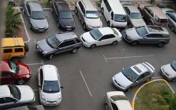 Ödənişli parkinqlərdə evakuasiya problemi