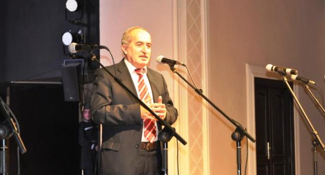 Zəlimxan Yaqubun yerinə