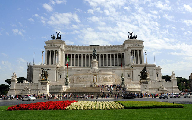 Romada diplomatlarımızla bağlı qalmaqalın