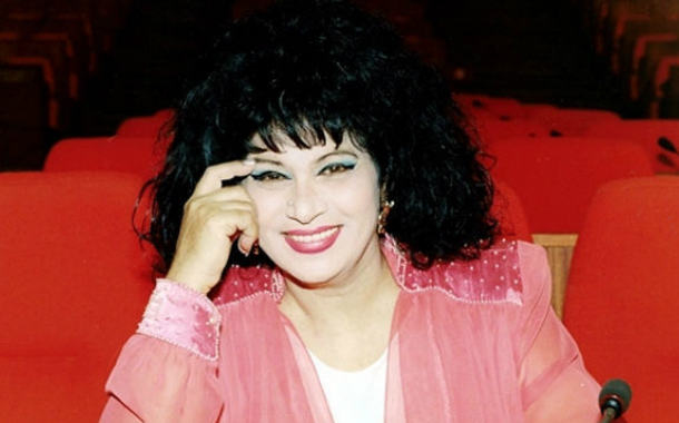 Zeynəb Xanlarova tanınmış musiqiçini ansamblına götürdü