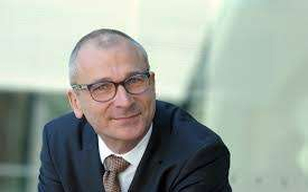 Deputatın cibindən narkotik tapıldı