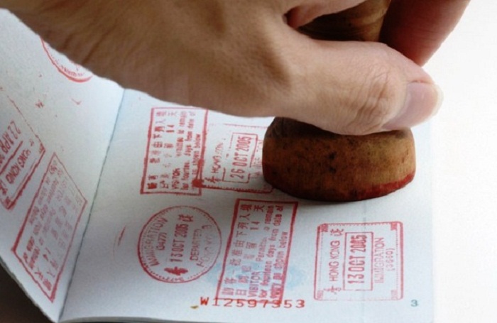 Rusiya 24 ölkə ilə vizanı ləğv edir