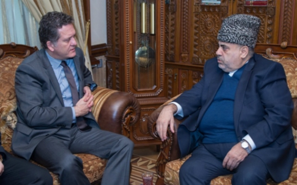 Şeyx türkiyəli səfirlə görüşdü