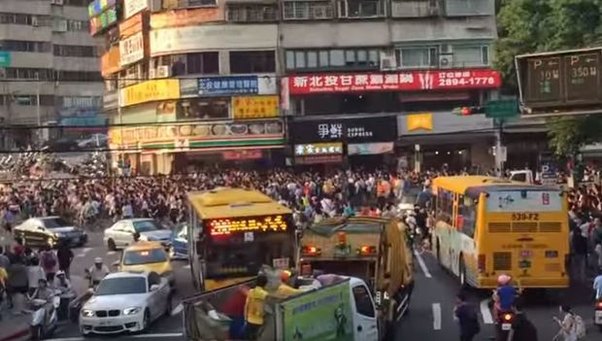 Unikal pokemonu yaxalamaq uğrunda mübarizə davaya çevrildi