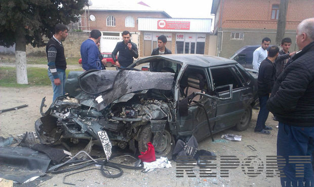 Lənkəranda iki “VAZ” toqquşdu: