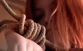 Zaqatalada 50 yaşlı qadın intihar etdi