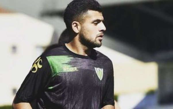 “Şampan süzüb, zorla məni içirtməyə çalışdı”