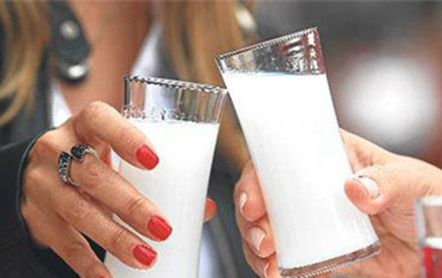 Azərbaycanda ilk dəfə alkoqoliklərin sayı azalıb