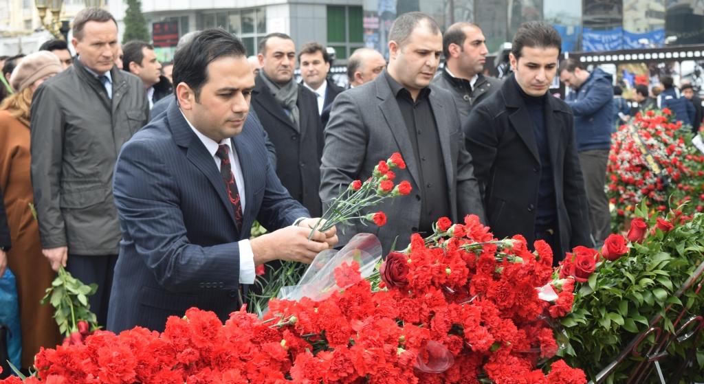 Azərbaycan-Slavyan Gənclər Assosiasiyasının üzvləri “Xocalı” abidəsini ziyarət etdilər