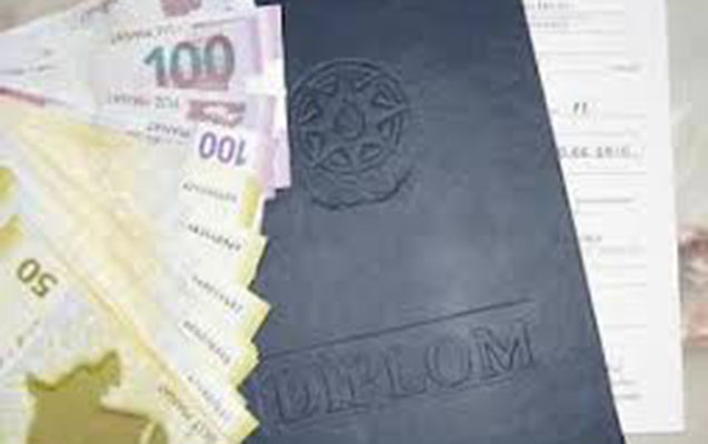 Hansı səfir müavini diplom almaq üçün rüşvət verdi?