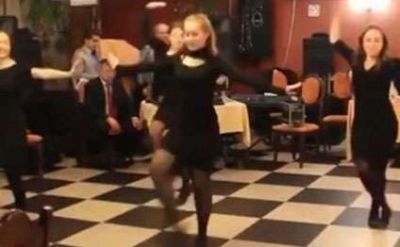 RUS QIZLARIN ŞIDIRĞI AZƏRBAYCAN RƏQSİ