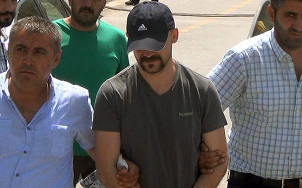 Jurnalistin üzünə tüpürdüyü məhşur Gülənçi tutuldu