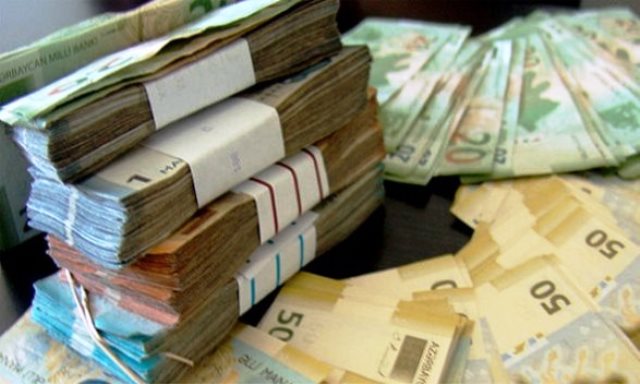 Nazirlik rəisi 6 min