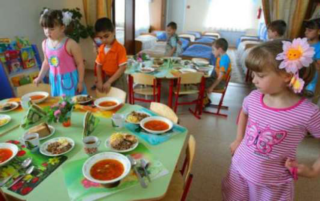 Sumqayıt bağçasında uşaqlara keyfiyyətsiz qidalar verilir