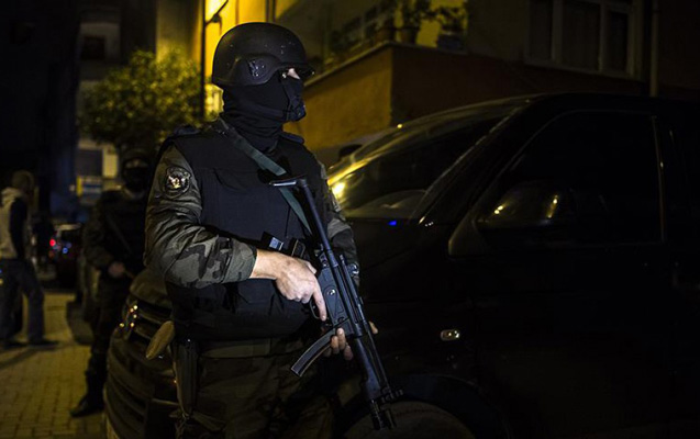 İstanbulda polis şöbəsinə hücum