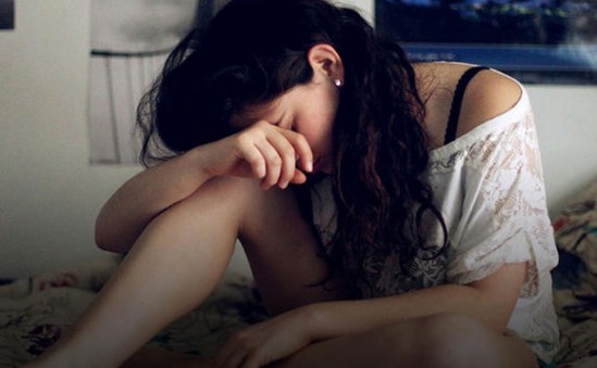 TƏLƏBƏ QIZI UNİVERSİTETİN YATAQXANASINDA KÜTLƏVİ ŞƏKİLDƏ ZORLADILAR