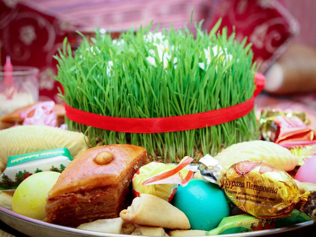 Novruz bayramında şagirdlər