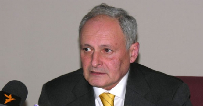 Oqtay Şirəliyevin 13 milyon manatlıq müəmması: