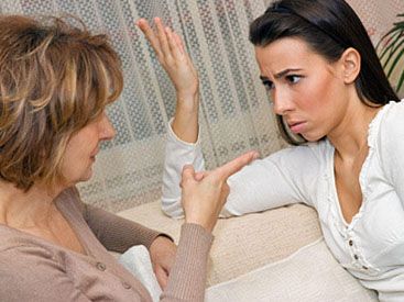 Hansı qaynanalarla yola getmək daha asandır?