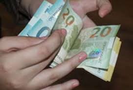 Azərbaycanda orta aylıq maaş 466 manatı ötdü