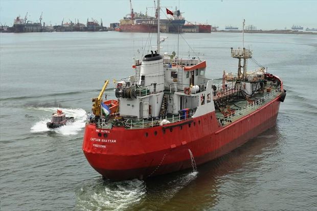 Liviya sahillərində göyərtəsində azərbaycanlıların olduğu tanker saxlanıldı