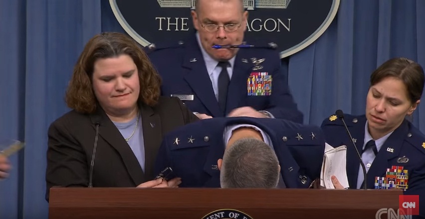 General çıxış edərkən huşunun itirdi