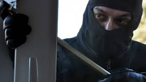 Göygöldə evə basqın