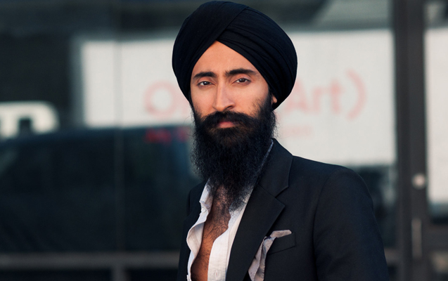 Aktyor təyyarəyə buraxılmadı