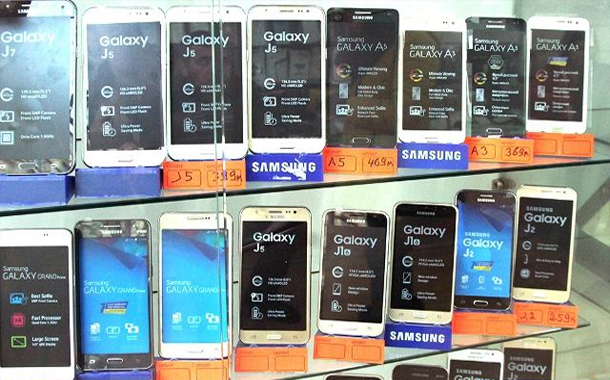 Bakıda mobil telefonlar kəskin ucuzlaşır