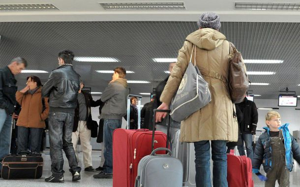 Ermənistanda 4 nəfərdən 3-ü ölkəni tərk etmək istəyir