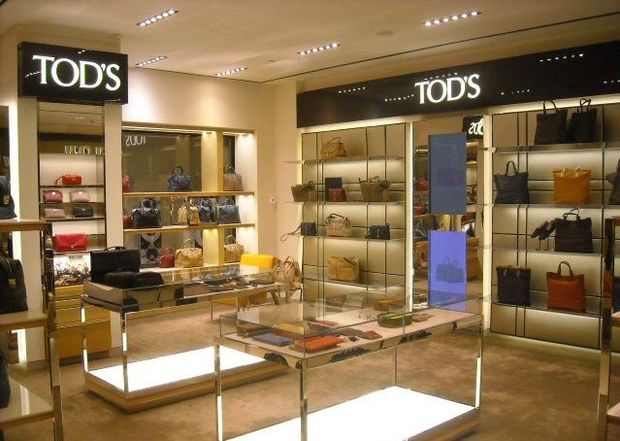 Bakının mərkəzində məşhur butikdən oğurluq edilib